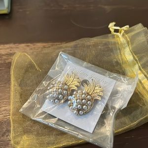 Pineapple Pierced Earrings with mini pearls